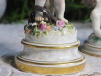 Kleine Meissen Vase mit sehr schönem Blumendekor und Goldrand 1.Wahl