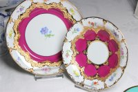 Meissen Kaffeegedeck mit Kuchenteller B-Form  reich an Rot mit Streublümchen 1.Wahl