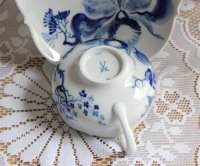 Meissen Kaffeegedeck mit Kuchenteller in der beliebten B-Form reich an Gold in Weiß 1.Wahl
