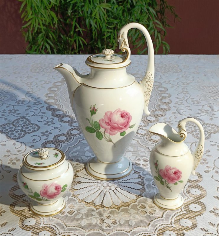 Meissen Kaffeekern 3-teilig Dekor "Rose Mitte, bunt und Goldrand" 1.Wahl