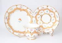 Meissen B-Form Kaffeetasse mit treublümchen Goldstaffage 1.Wahl