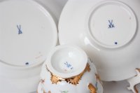 Meissen B-Form Kaffeetasse mit treublümchen Goldstaffage 1.Wahl