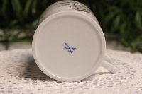 Meissen Henkelbecher Form Berlin Dekor "Pflanzenmotif in Gold" 1.Wahl TOP