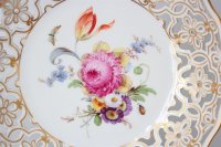 Meissen seltene Durchbruchschale  mit Blumenbukett mit...