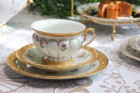 Meissen Kaffeegedeck "X-Form" reich an Gold mit...