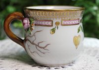 Royal Copenhagen seltene Deckeltasse / Cremetasse 3-teilig im Dekor "Flora Danica" 1.Wahl