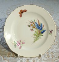 Meissen Mokkagedeck mit Biskuit und Kuchenteller im Dekor „natürliche Blumenmalerei mit Schmetterling und Goldrand 1.Wahl