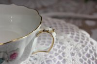 Meissen Kaffeegedeck mit Kuchenteller im seltenen Dekor „fliegender Hund" 1.Wahl