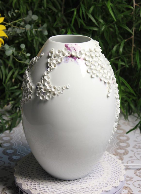 Meissen limitierte Vase mit Blütenbelag  "Edition ZeitZeichen"  Nr.9 von 25 mit Sondersignet "2000" und Zertifikat