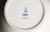 Meissen limitierte Vase mit Blütenbelag  "Edition ZeitZeichen"  Nr.9 von 25 mit Sondersignet "2000" und Zertifikat