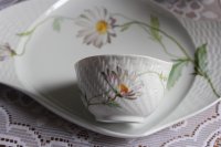 Meissen Schälchen in der Form Wellenspiel mit Blumendekor "Margerite" TOP 1.Wahl