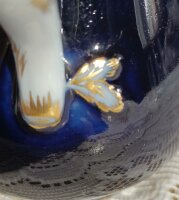 Meissen Milchkännchen in Kobaltblau mit Blumendekor und Goldapplikationen sowie Goldrand 1.Wahl