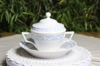 Meissen Prunkteller ca. 30 cm "Blau mit Goldapplikationen und Streublümchen" 1.Wahl